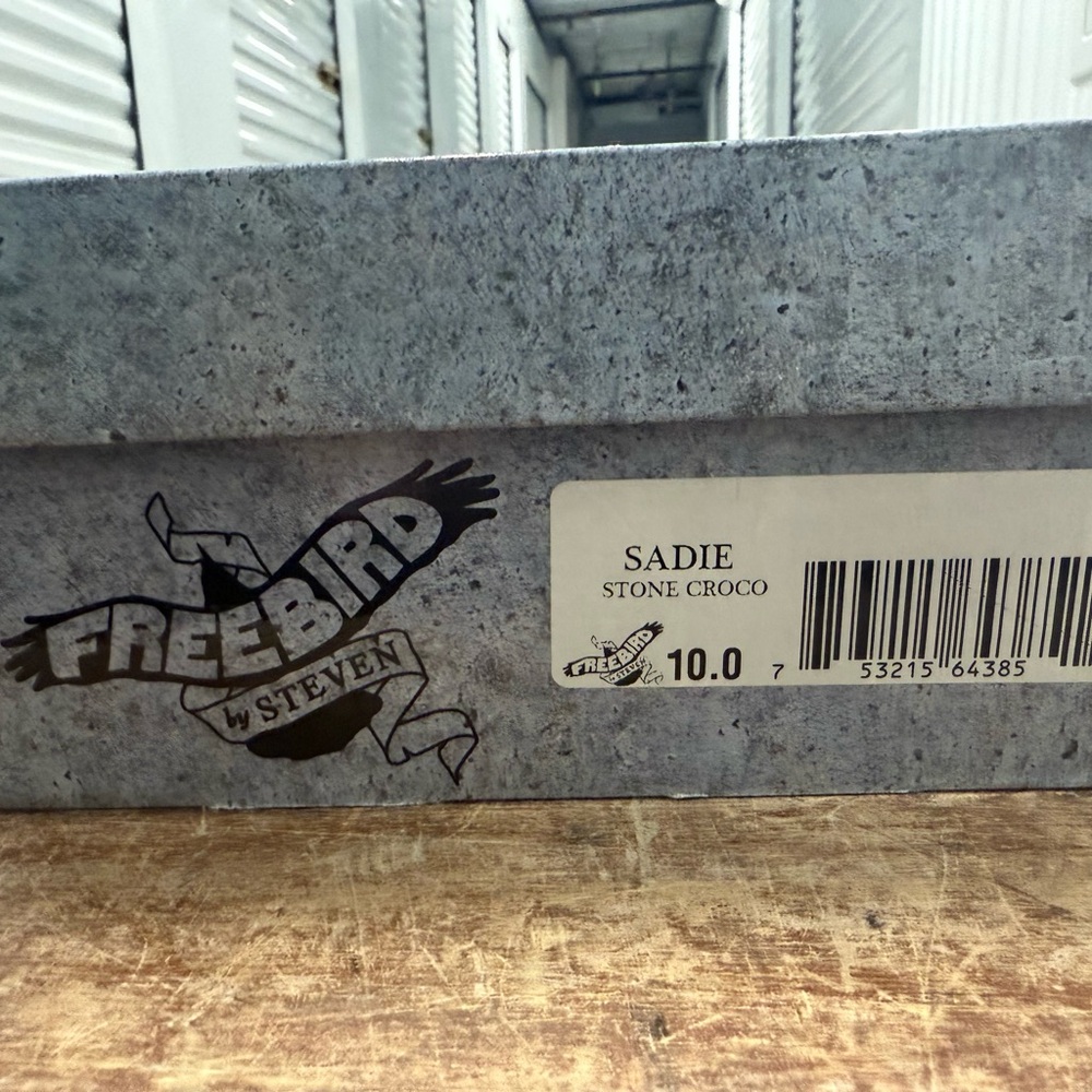 Freebird Gray Crocodile Pattern Western Boots “Sadie” - Picture 6 of 6